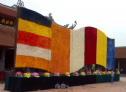 Ninh Bình: Lá cờ Phật giáo bằng hoa tươi nhận bằng Kỷ lục thế giới