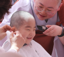 'Cưng muốn xỉu' trước các chú tiểu ở Hàn Quốc trong ngày lễ Phật đản
