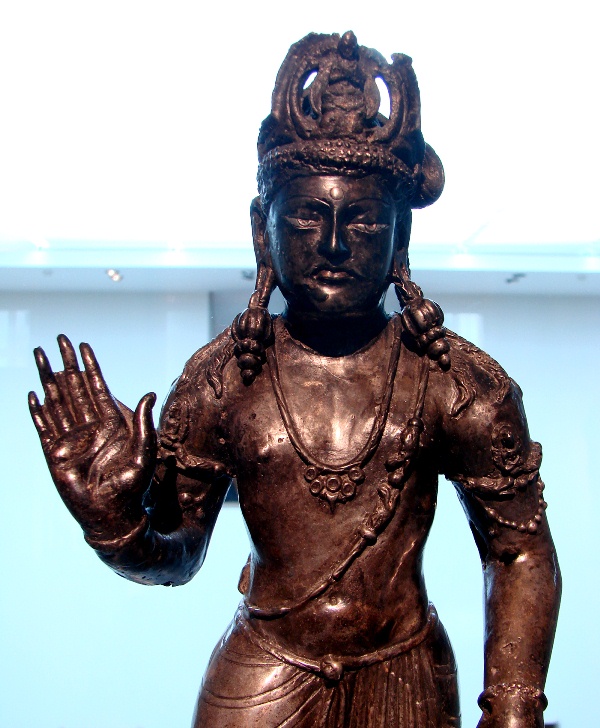 Quán Âm với thủ ấn Vô úy, Gandhàra