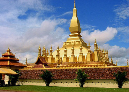 Chùa Pha That Luang, Lào 
