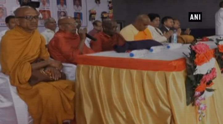 432 người theo đạo Hindu cải đạo sang Phật giáo ở Gujarat