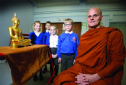 Anh quốc: Nhà Sư Manapo Chia Sẻ Giáo Lý Phật Giáo Tại Trường Tiểu Học Brailes