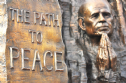 Thiền sư Nhất Hạnh nhận giải Hòa Bình Thế Giới PACEM IN TERRIS 2015