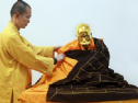 Trung quốc: Dát vàng nhục thân còn nguyên vẹn Cố hòa thượng Phúc Hậu sau khi qua đời 4 năm