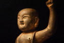 Tượng Phật Đản Sanh bằng đồng được phát hiện trên bãi biển Australia