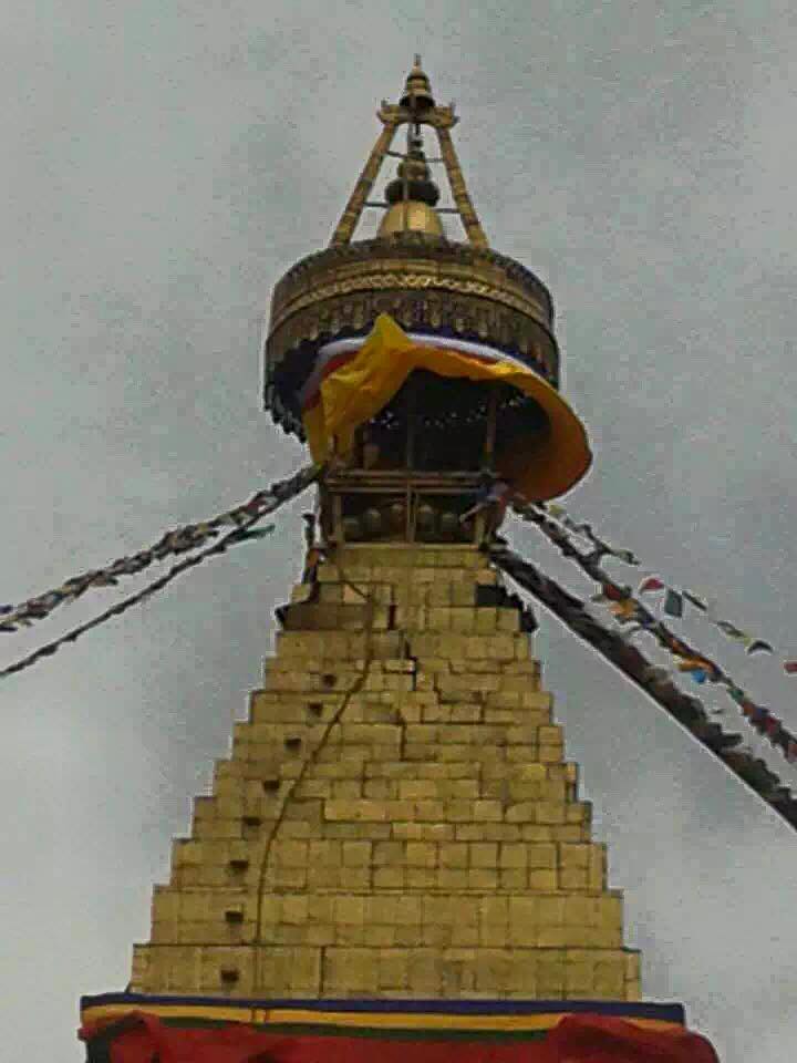 Boudanath-stupa-cracked.jpg
