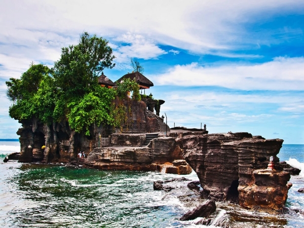 Ngôi đền Tanah Lot – Đảo Bali, Indonesia