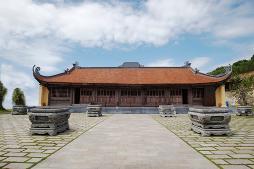 Phối cảnh nhà Tam bảo của chùa Trúc Lâm Tà Lùng.