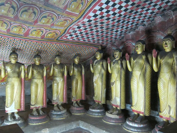 Huyền bí hang phật Dambulla – Sri Lanka 2