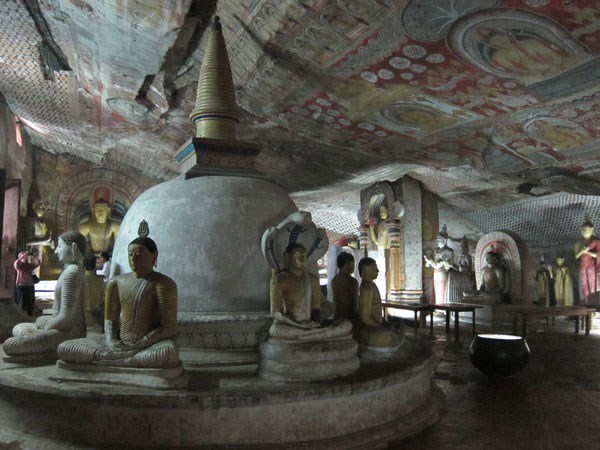 Huyền bí hang phật Dambulla – Sri Lanka 4