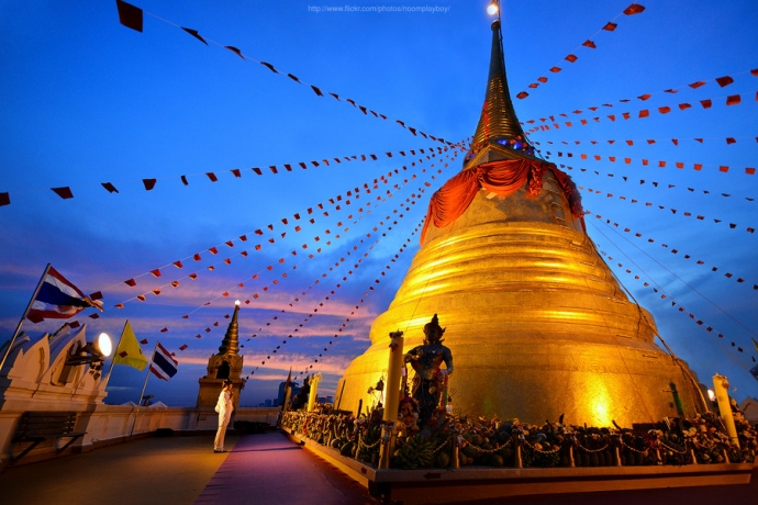 Chùa Wat Saket (Chùa Núi Vàng), Bangkok, Thái Lan (Ảnh: noomplayboy)