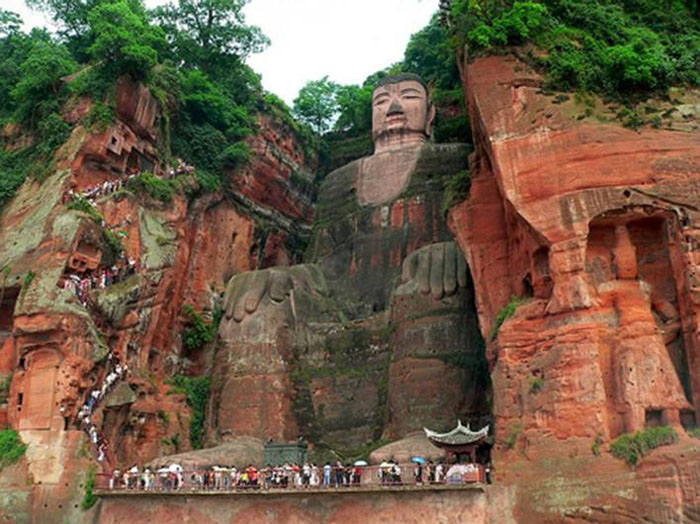 Đại tượng Phật ở Lạc Sơn, Trung Quốc