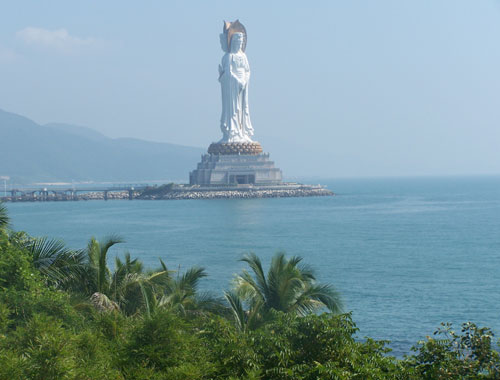 Tượng Quan Thế Âm Bồ tát ở bờ biển phía Nam của tỉnh Hải Nam, Trung Quốc