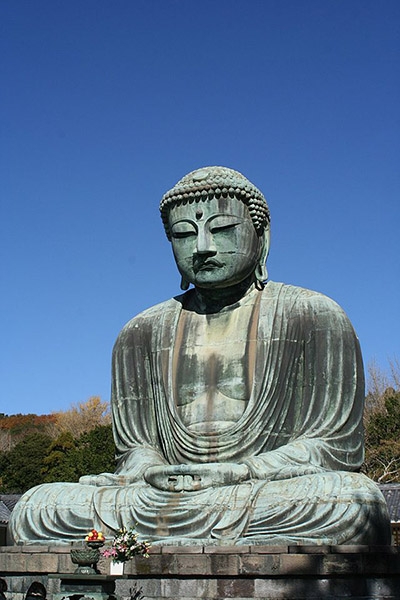 Ấn thiền A Di Đà ở tượng Kamakura Daibutsu tại Nhật Bản.