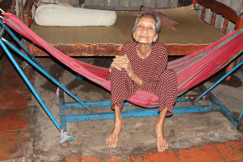 Cụ bà Nguyễn Thị Trù cao tuổi nhất châu Á  (121 tuổi)