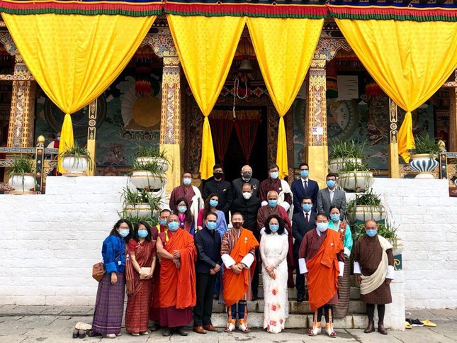 Ấn Độ tặng tượng Phật cho Bhutan nhân kỷ niệm ngày sinh của ngài Liên Hoa Sinh ảnh 1