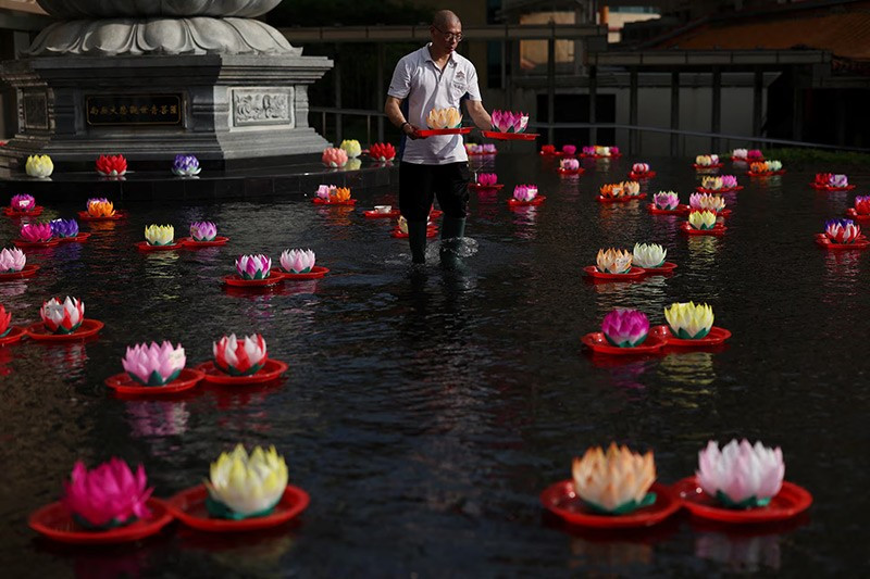 Chùm ảnh: Thế giới đón mừng Đại lễ Vesak 2025 linh thiêng-5