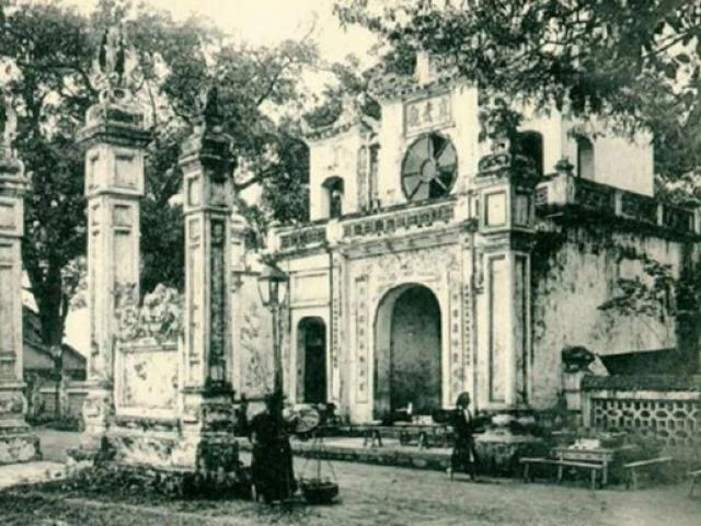 Thăng Long Hoài Cổ