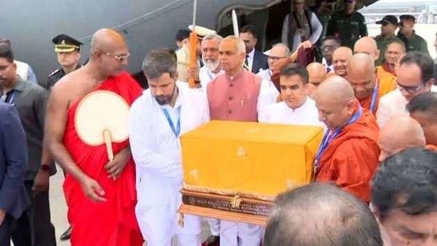 Xá lợi Devnimori thiêng liêng của Đức Phật đến Sri Lanka