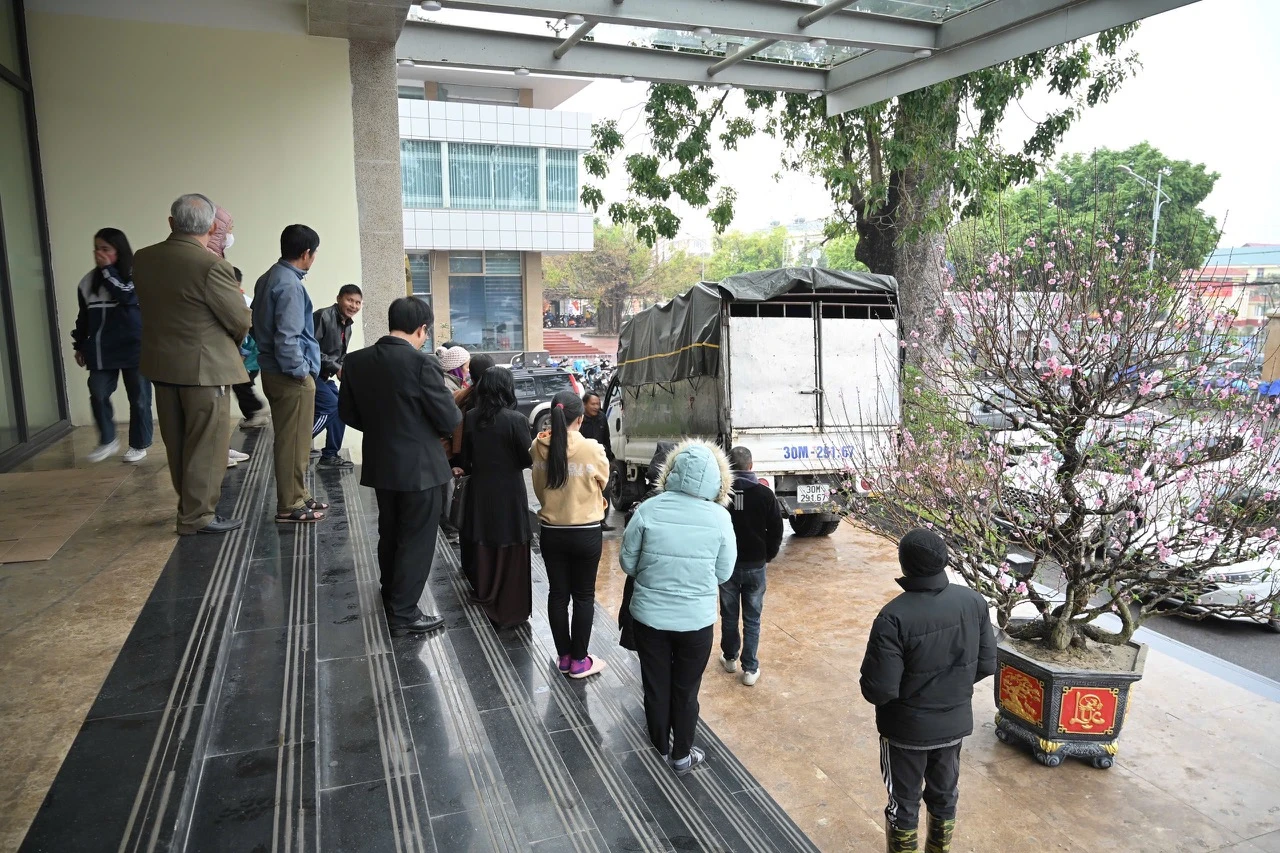 HƠI ẤM TỪ TÂM: KHI YÊU THƯƠNG XUA TAN GIÁ LẠNH-4