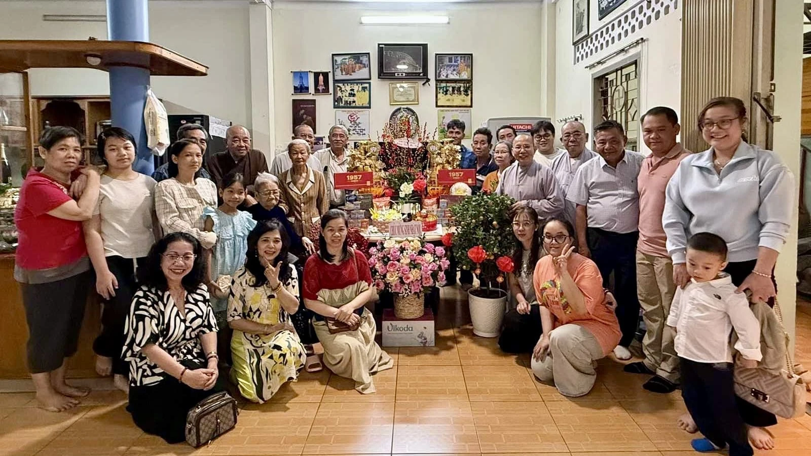 Mùng Năm Chúc Thọ Mẹ – Bà 94 tuổi