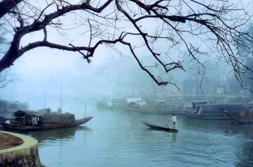 Huế ơi, Tết ni, mình không về mô