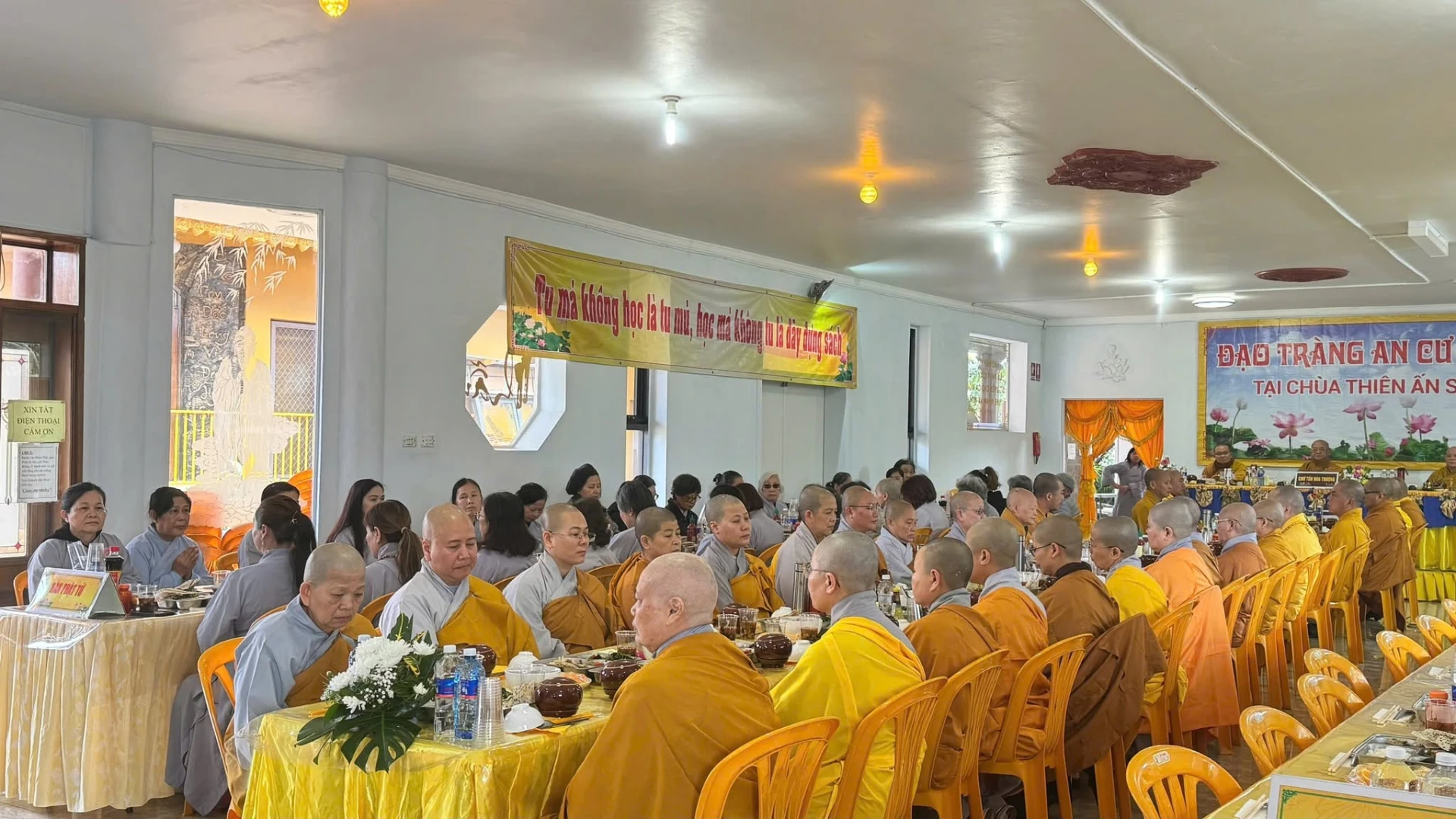 HỘ TRÌ TAM BẢO TRONG MÙA AN CƯ KIẾT ĐÔNG - Hình ngày 17.6.2026-24