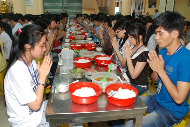Ăn cơm chùa