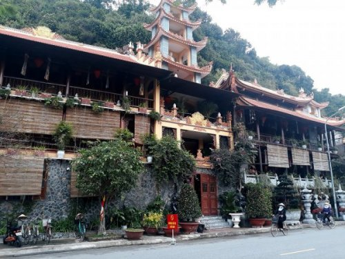 Chùa Hang - Nơi Phật giáo đầu tiên du nhập vào Việt Nam