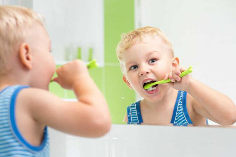 Đánh răng đều đặn tốt cho tim mạch