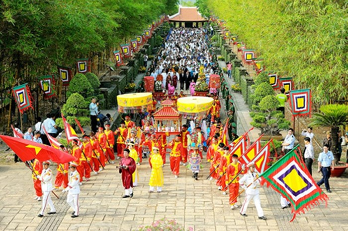 Nghĩ về linh khí Hùng Vương
