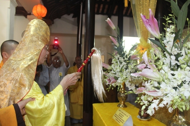 Ý nghĩa cây 'Phất Trần' trong Phật giáo