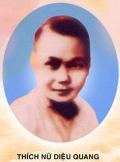 Chân dung sư cô Thích Nữ Diệu Quang