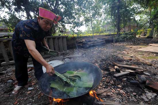 Cây lá bối 3