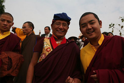 Đức Pháp Vương Drukpa đã nhiều lần thăm Việt Nam để cầu nguyện quốc thái dân an