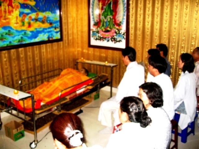 Hãy Phải luôn luôn tinh tấn, tự giác, giác tha, cho đến khi giác hạnh được viên mãn, không còn chấp pháp, chấp ngã, mới thật sự được giải thoát (ảnh minh họa)