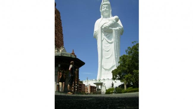 Tượng Quán Thế Âm ở Fukuoka, Nhật Bản