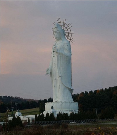 Tượng Quán Thế Âm ở Hokkaido