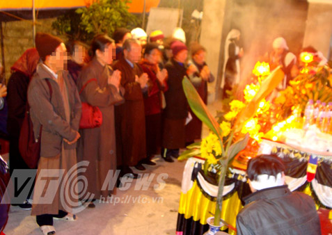 Nghe tiếng tụng kinh, bệnh nhân ung thư thanh thản qua đời