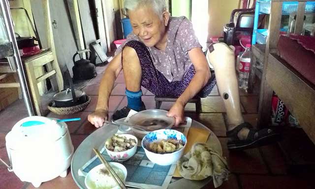 vu lan o trai phong: “chi can con den an cung me mot bua com…” - 1